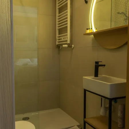 Apartment - National Stadium - Metro Station 100 M شقة