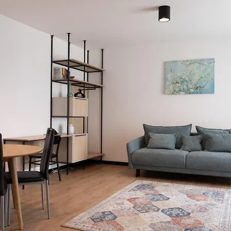 Appartamento Modern Near National Stadium